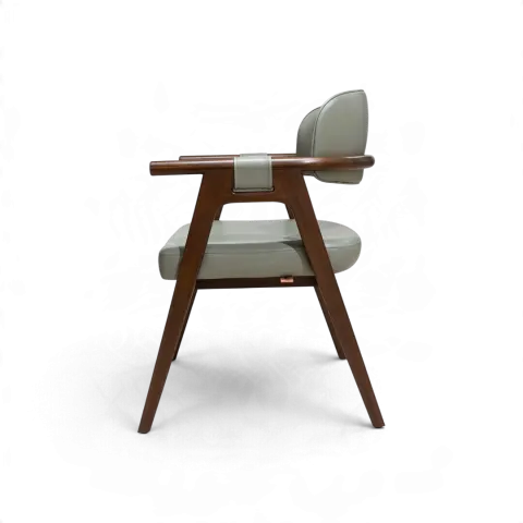 Strada Chair